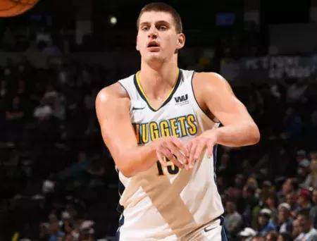 格让人们看 格让人们看