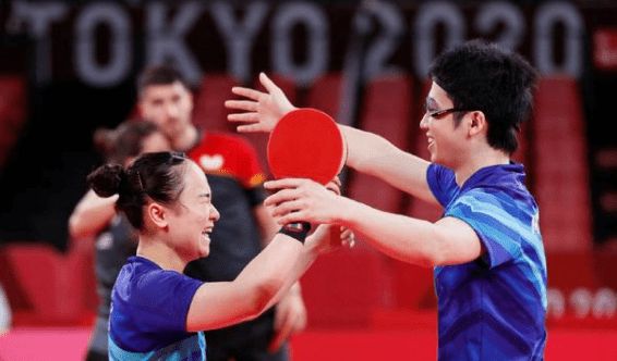 地的海港球 地的海港球